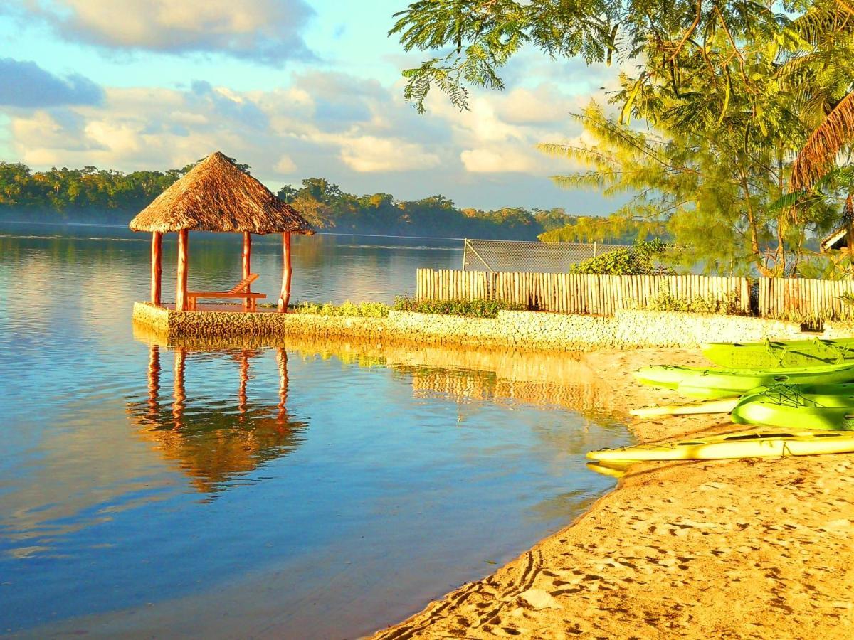 Poppy'S On The Lagoon Port Vila Ngoại thất bức ảnh