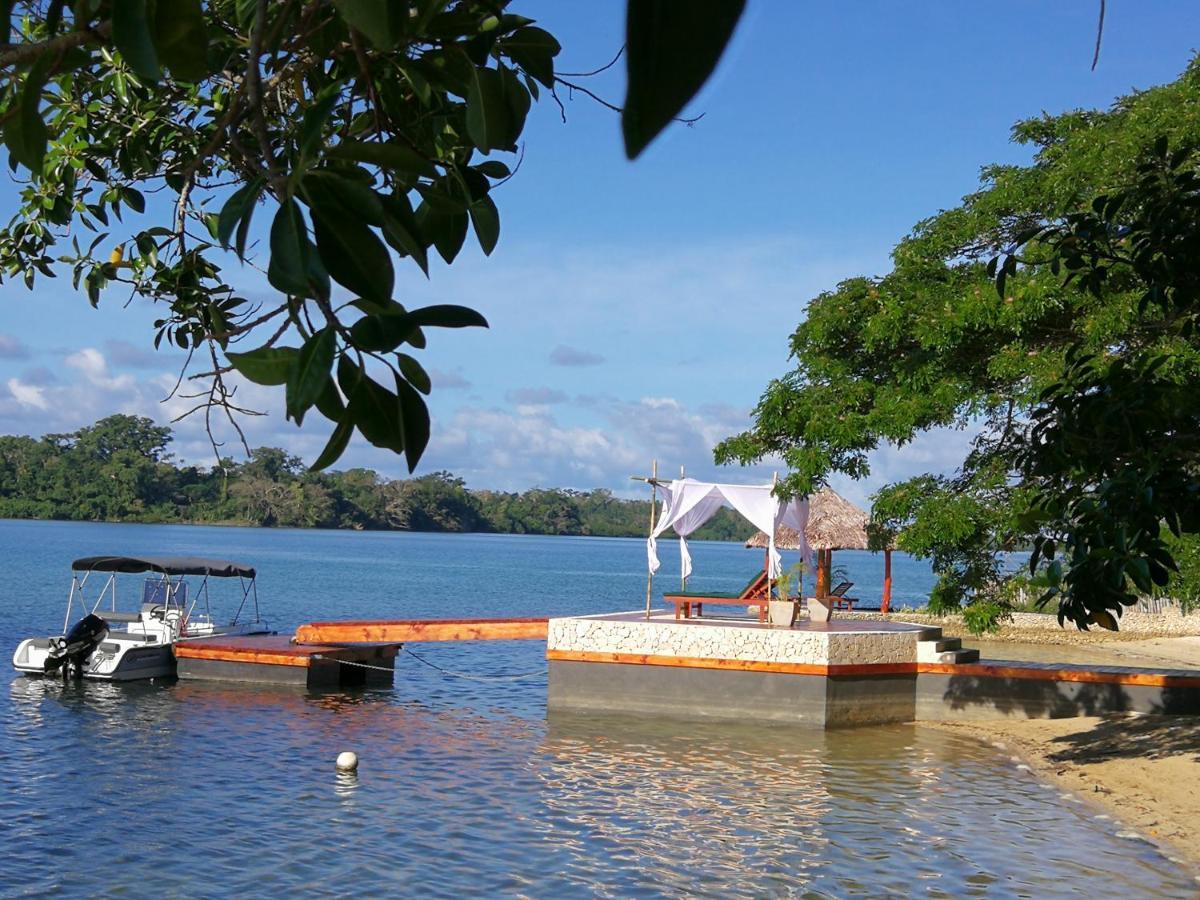 Poppy'S On The Lagoon Port Vila Ngoại thất bức ảnh